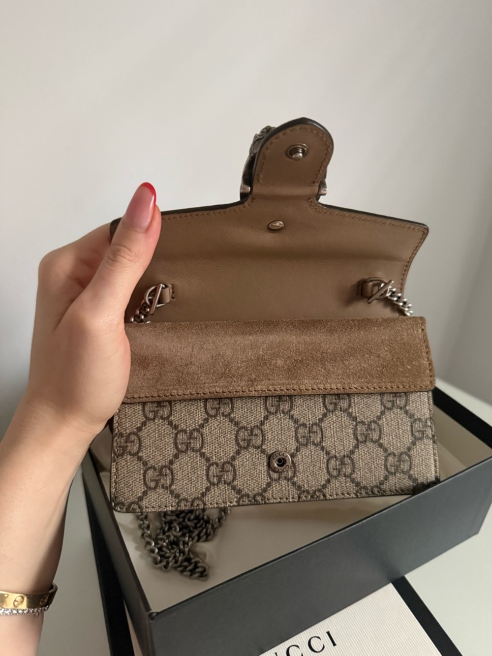 Gucci Dionysus Mini Chain Shoulder Bag in Taupe Beige - Picture 4 of 5
